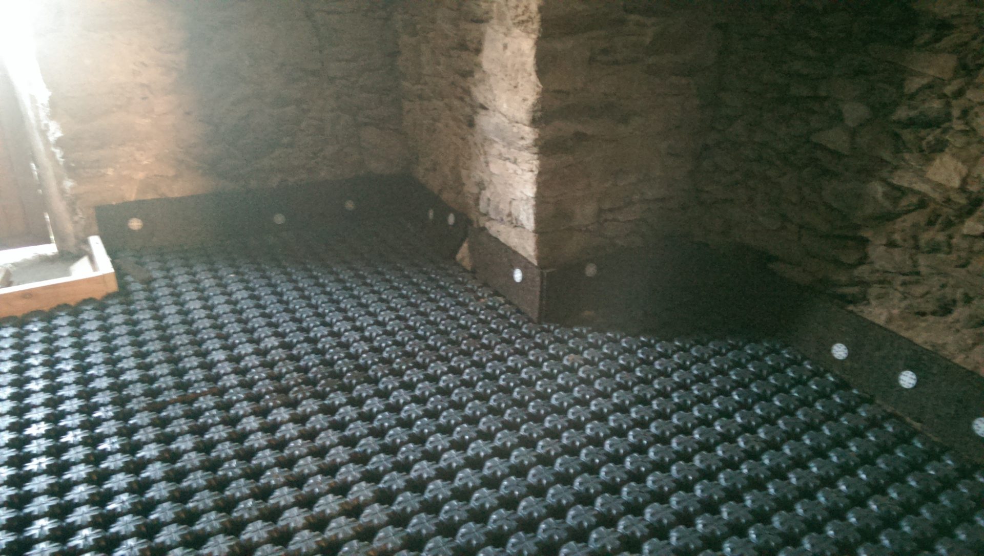 Réduction des ponts thermiques et meilleure inertie thermique